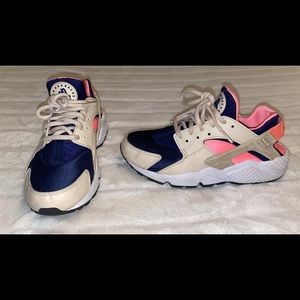 Multicolored women huaraches
